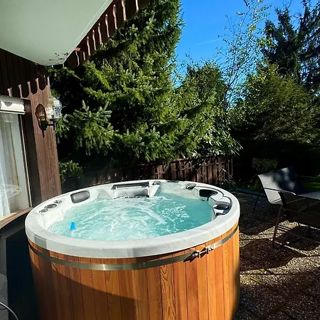 Ferienhaus-schoenwald Im Herzen Des Schwarzwaldes 2-zimmer Mit Terrasse Und Whirlpool App15 Schönwalde