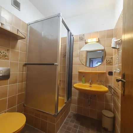 Ferienhaus-schoenwald Im Herzen Des Schwarzwaldes 2-zimmer Mit Terrasse Und Whirlpool App15 דירה
